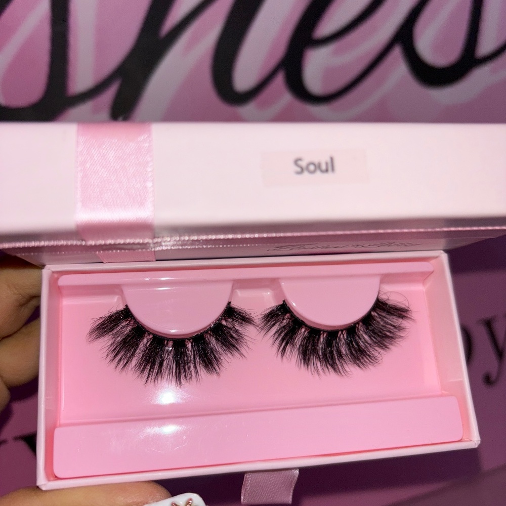 Lashes